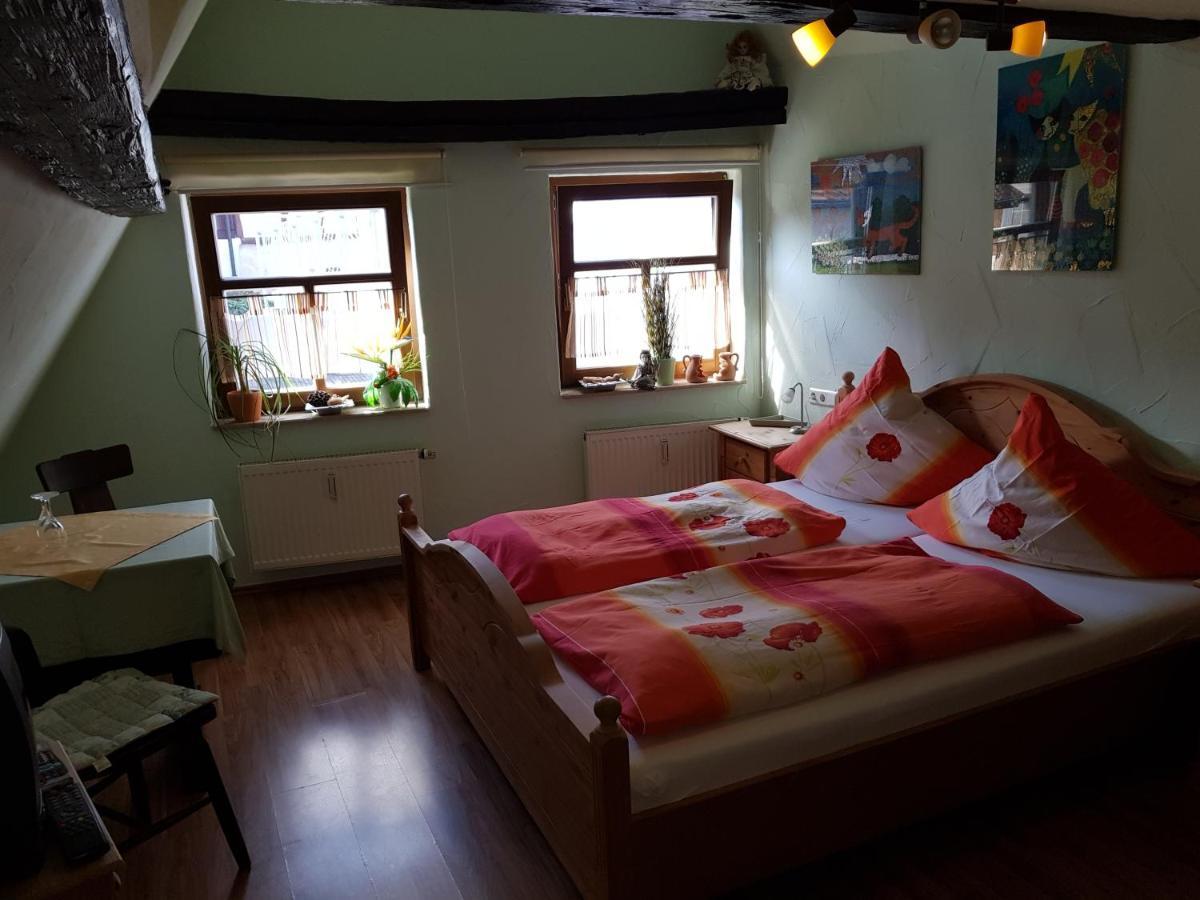 Hotel Zum Burgtoerle à Wallduern Extérieur photo